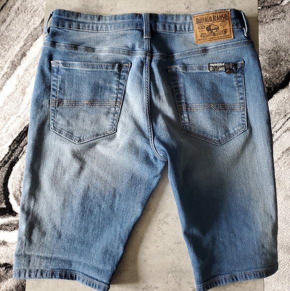 Buffalo David Bitton SlimFit Denim Jean Shorts 33 Waist. NWOT - Picture 2 of 8
